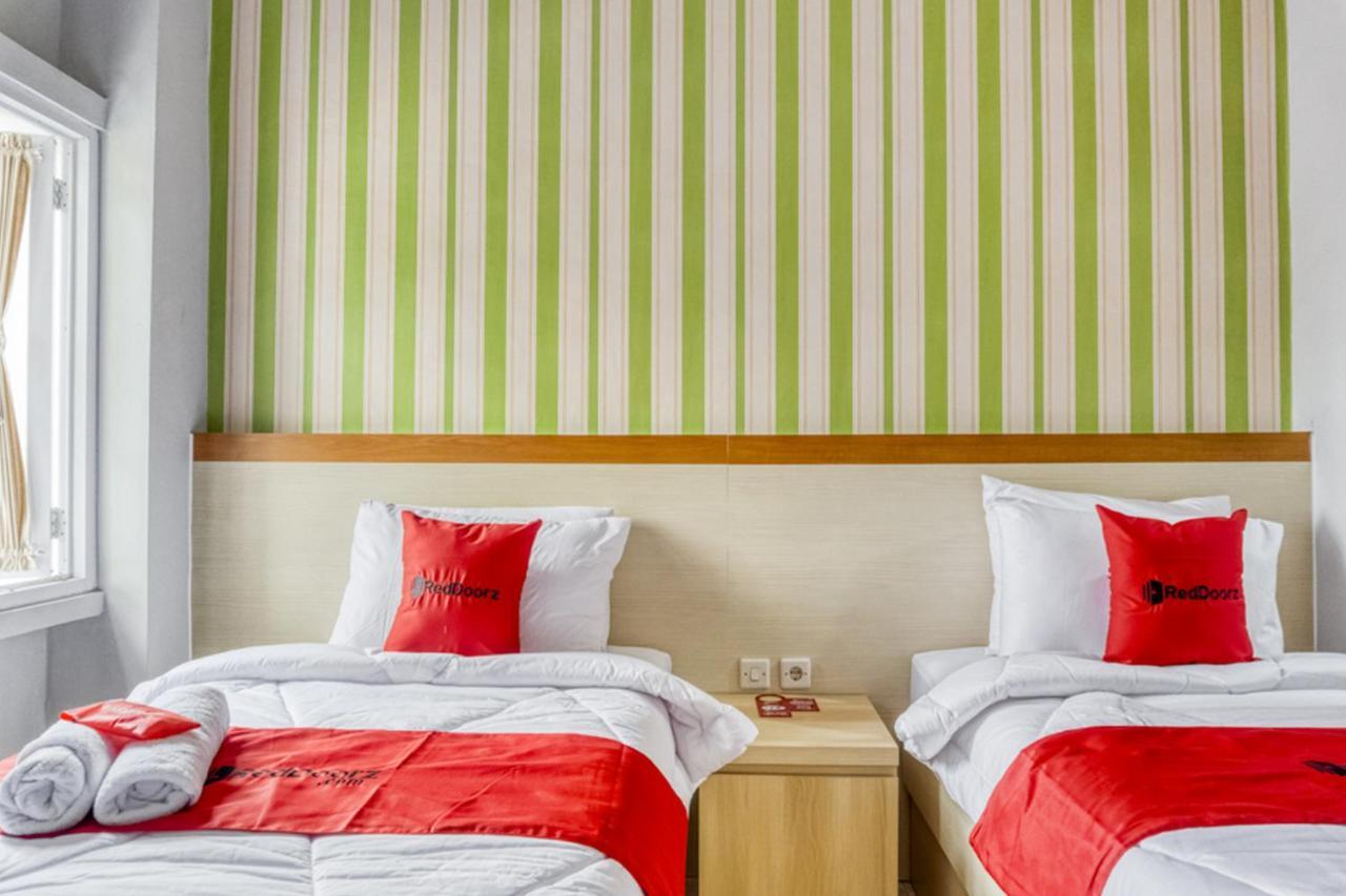 Reddoorz Near Sindu Kusuma Edupark 2 Hotel Cebongan Ngoại thất bức ảnh